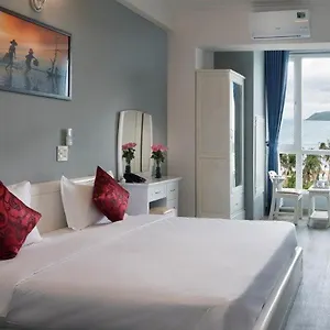 2* Отель Montana Hotel