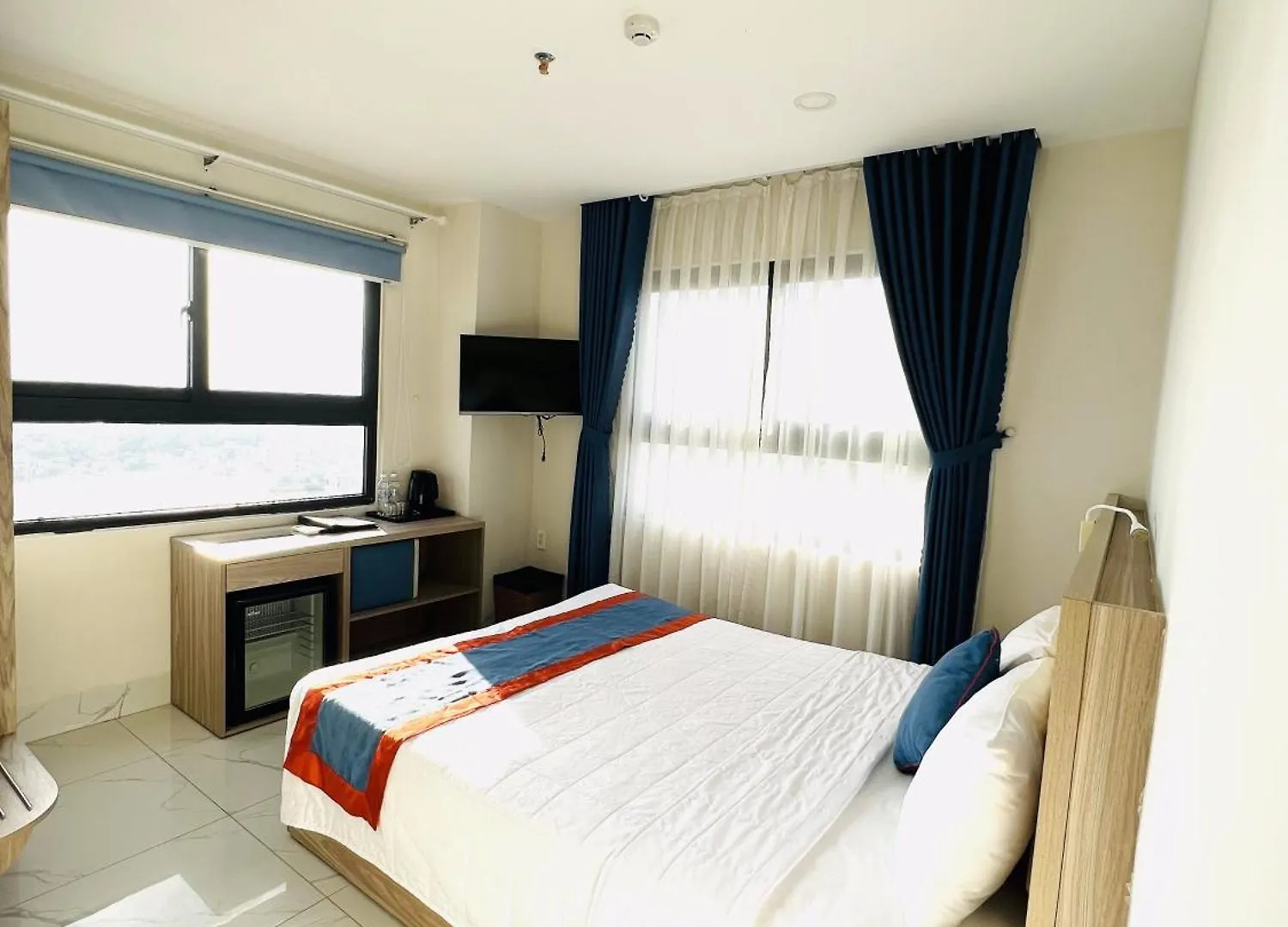 Family Hotel & The 1990S Rooftop Nha Trang 3*,  Vietnam